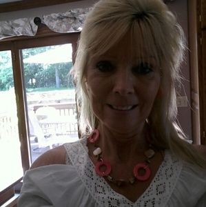 Meet your Posher, Mary lou